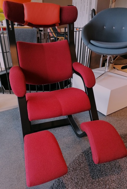 Gravity Gl. model Classic i Hallingdal 694 uld & sort lakeret stel